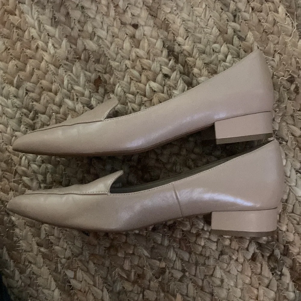 Cole Haan flats nude 6 - Picture 3 of 3